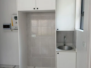 3 Bedroom Flat & Apartment