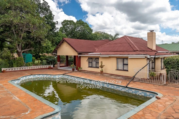 Commercial Property - Excellent Location- Sole Mandate (Sole Mandate)