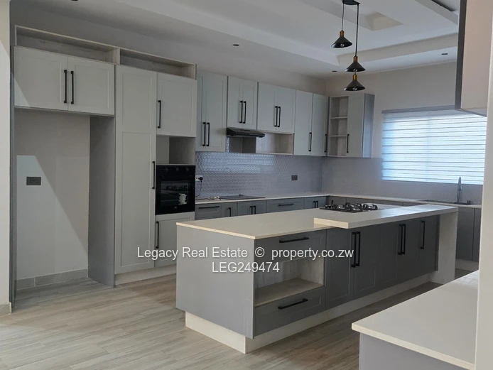 Exquisite Newly Built Home With Borehole And Solar Geyser,Turn-Key Luxury Home In Mt Pleasant Height