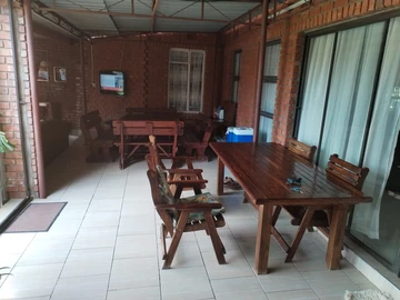 10 Bedroom House