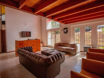 8 Bedroom House