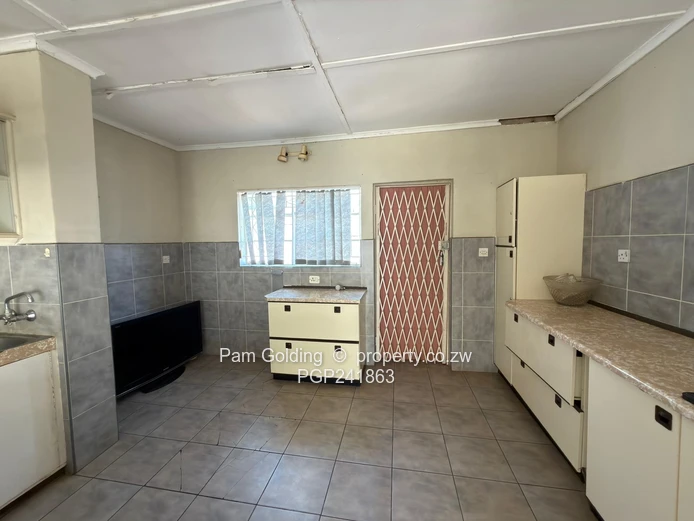 Kumalo- Spacious property with renovation potential (Sole Mandate)