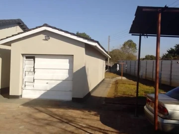 Elegant 5-Bedroom Home in Emerald Hill, Harare West