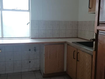 3 Bedroom Flat & Apartment