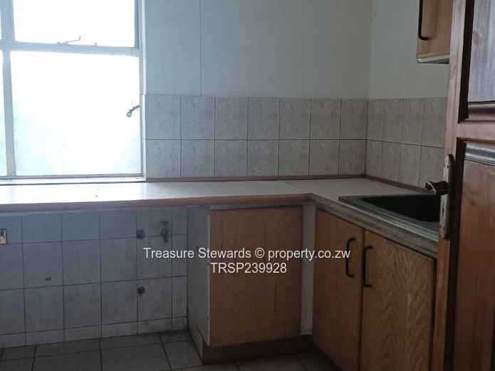 Northfields Penthouse (Sole Mandate)