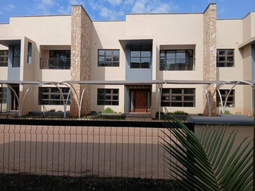 3 Bedroom Flat & Apartment
