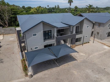 3 Bedroom Flat & Apartment