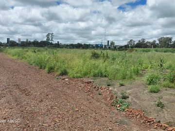 Commercial & Industrial Land