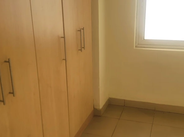 2 Bedroom Flat & Apartment