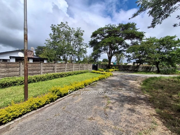 A Lovely Home in a Peaceful area near Lundi Park Golf Course