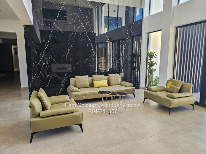 Ready to Move in Apartment in Great Location (Sole Mandate)