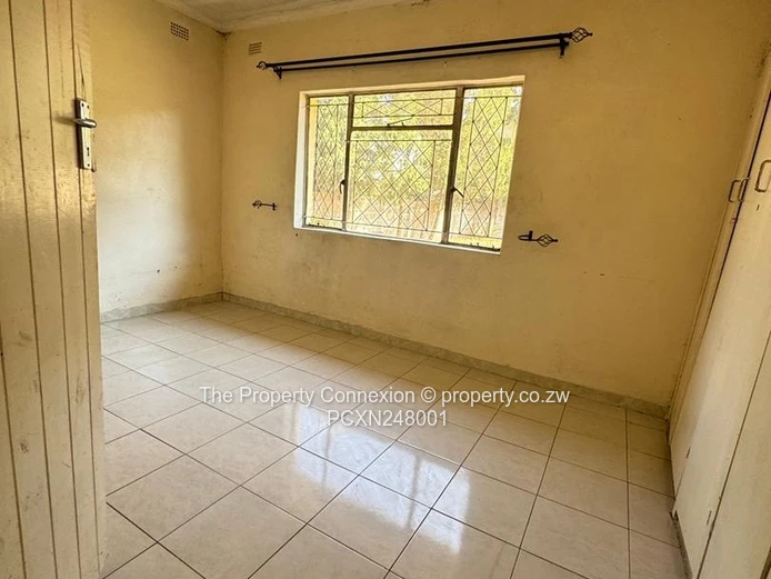 Prime Location & Secure Family Living: 3-Bed House to Rent – Bluffhill