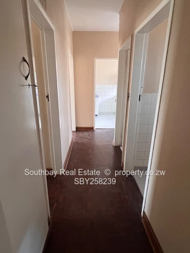 2 Bed Flat To Let 