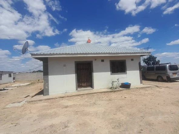 Prime Sunway City Harare Land with Borehole,Deeds & 3 Cottages with Rental Income: 3087m²