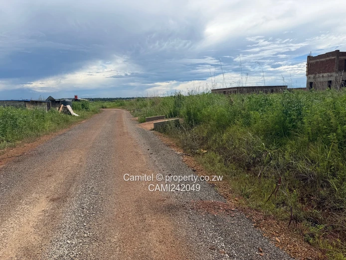 Nyeredzi Ridge 500sqm with deeds at slab level with 4 beds