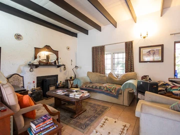 6 Bedroom House