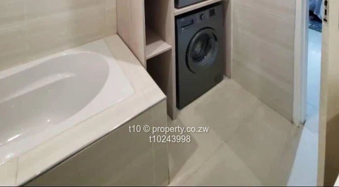 Townhouse to rent in Greencroft 