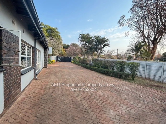 Fully Furnished 6-Bed Vainona Home with Borehole & Lawn
