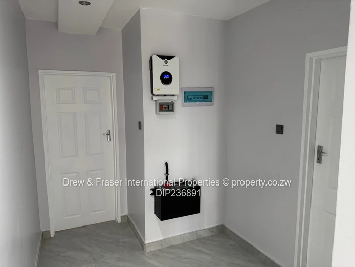 Stylish 4-Bed Fidelity Home - Fitted Kitchen & Tank