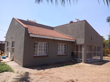 5 Bedroom House