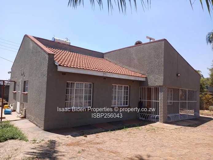 Goodhope Double Storey with 5 Bedrooms