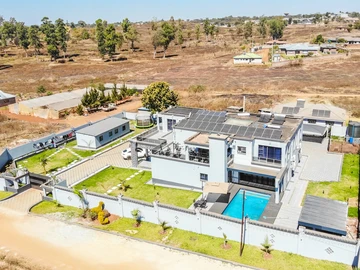 5 Bedroom House