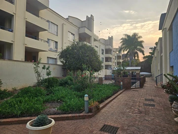 3 Bedroom Flat & Apartment