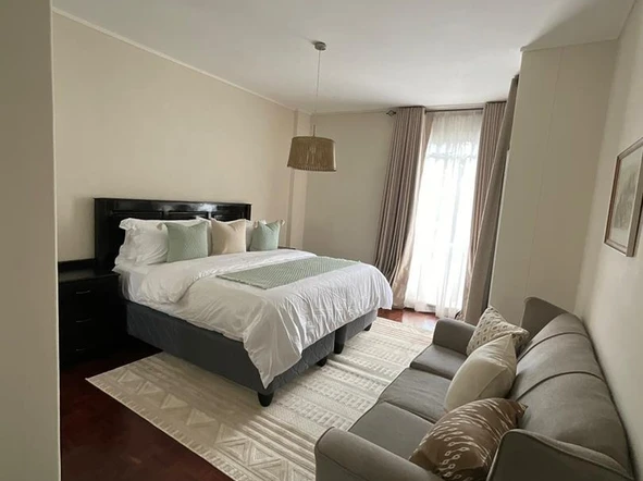 4 Bedroom Flat & Apartment
