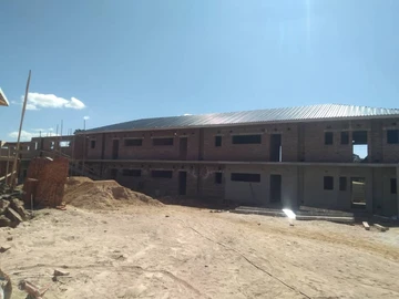 2 Bedroom Flat & Apartment