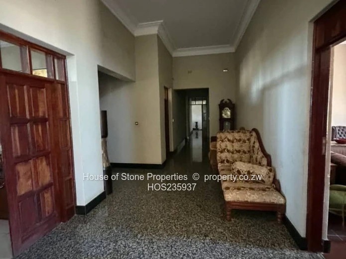 Hogerty Hill: Grand 8-Bed Mansion with Pool