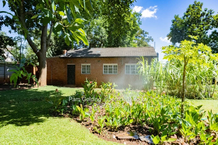 Charming Double-Storey Residence in Alexandra Park For Sale (Sole Mandate)