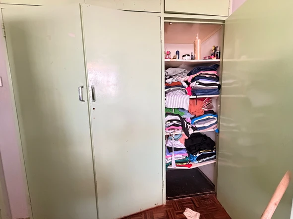 2 Bedroom Flat & Apartment