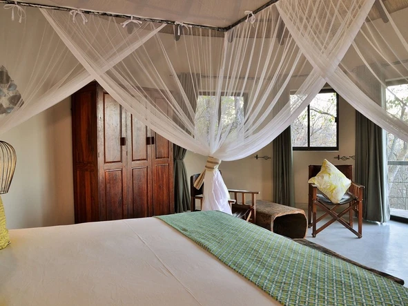 Hotel & Lodge