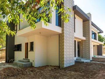 8 Unit Townhouse Complex