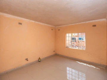 3 Bedroom Flat & Apartment