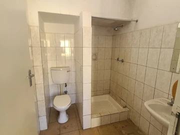 2 Bedroom Garden Flat