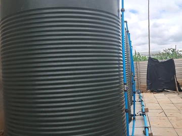 2 Bedroom Flat & Apartment