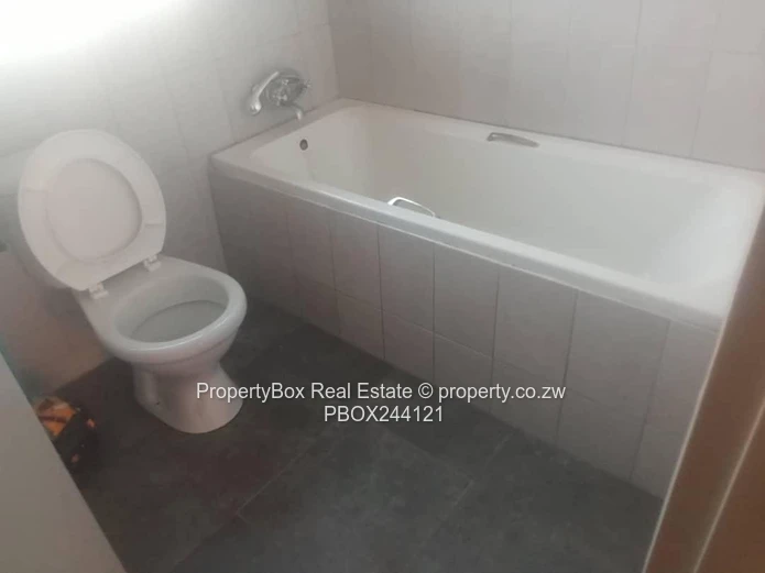 Sunway City property for sale with 3 bed cottage for $165 000
