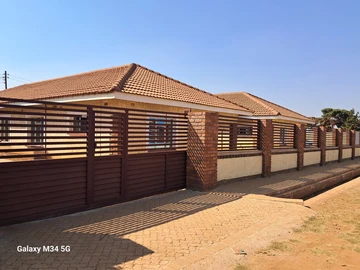 2 Unit Townhouse Complex