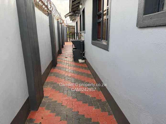 Aspindale Park 4-Bed Home — CCTV, AC & Modern Kitchen (Sole Mandate)