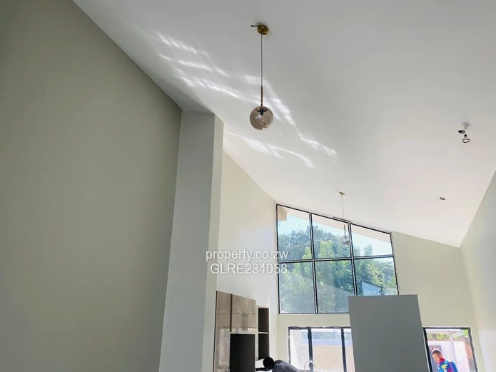 Spacious 3-Bedroom Flat to Let in Avondale West 