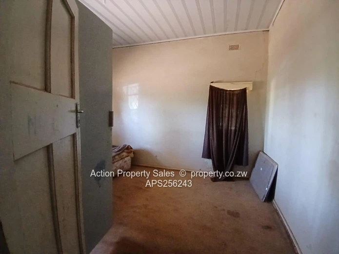 6936 Square Meters Of Land! 