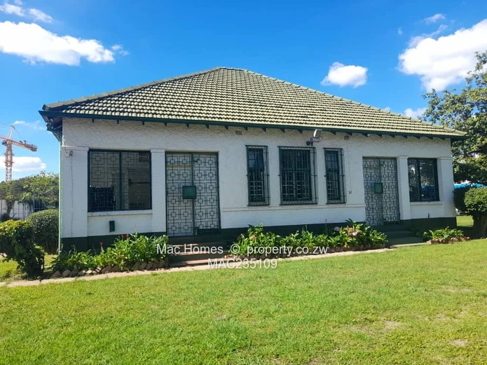 Townhouse/Commercial Property For Sale