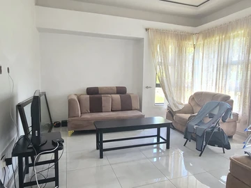 6 Bedroom House