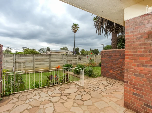 3 Bedroom Flat & Apartment