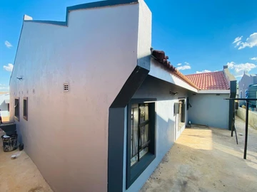 2 Bedroom Garden Flat