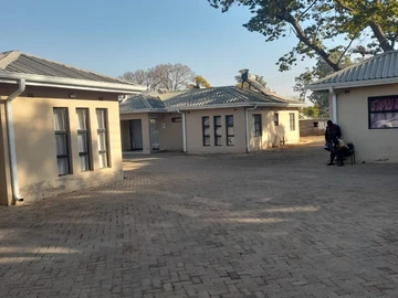 3 Bedroom Flat & Apartment