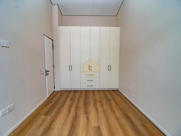 2 Bedroom Flat & Apartment