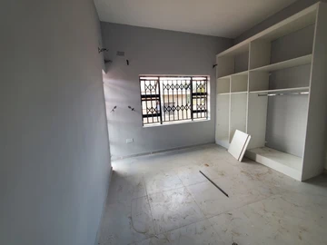 3 Bedroom Garden Flat