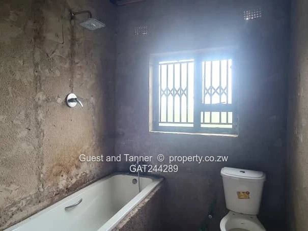 Spacious and well-maintained 5-bedroom home for sale in Mwashuma Park. (Sole Mandate)